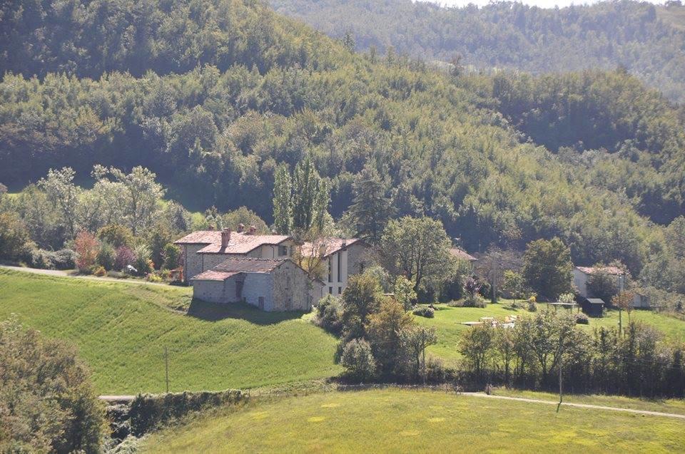 Borgo Pianello Holiday Homes And Winery Lizzano In Belvedere Extérieur photo