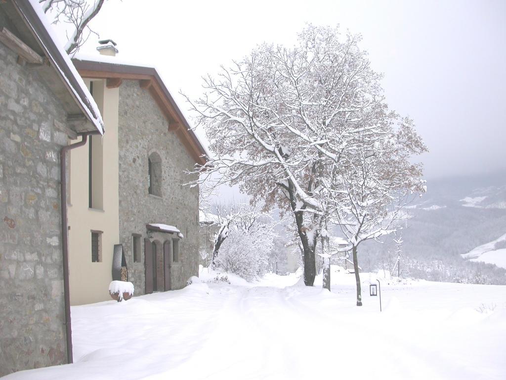 Borgo Pianello Holiday Homes And Winery Lizzano In Belvedere Extérieur photo