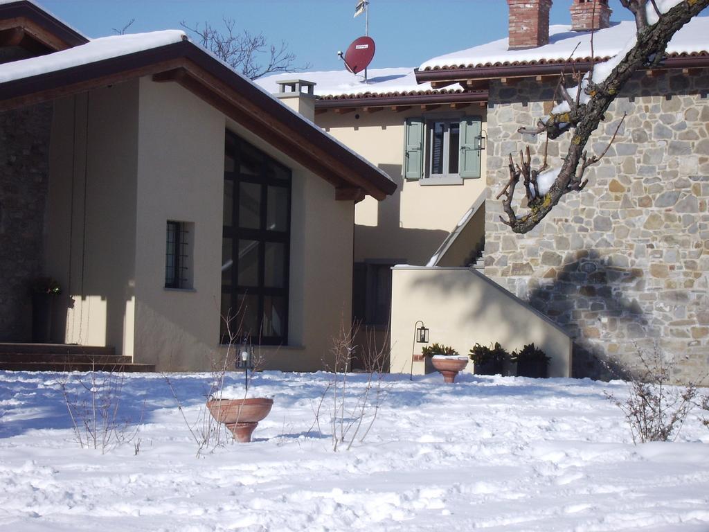 Borgo Pianello Holiday Homes And Winery Lizzano In Belvedere Extérieur photo